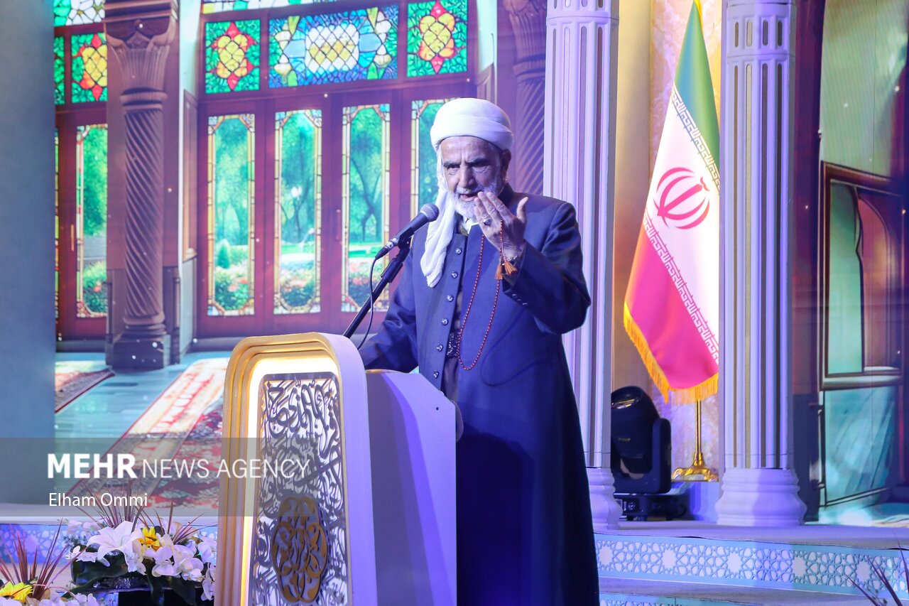 ماموستا رستمی: «عمل به قرآن» شاه‌کلید آرامش جامعه است