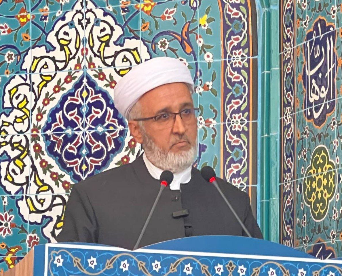 ماموستا کریمی: تعرض به حریم خانواده جنگ با دین و اخلاق اسلامی است