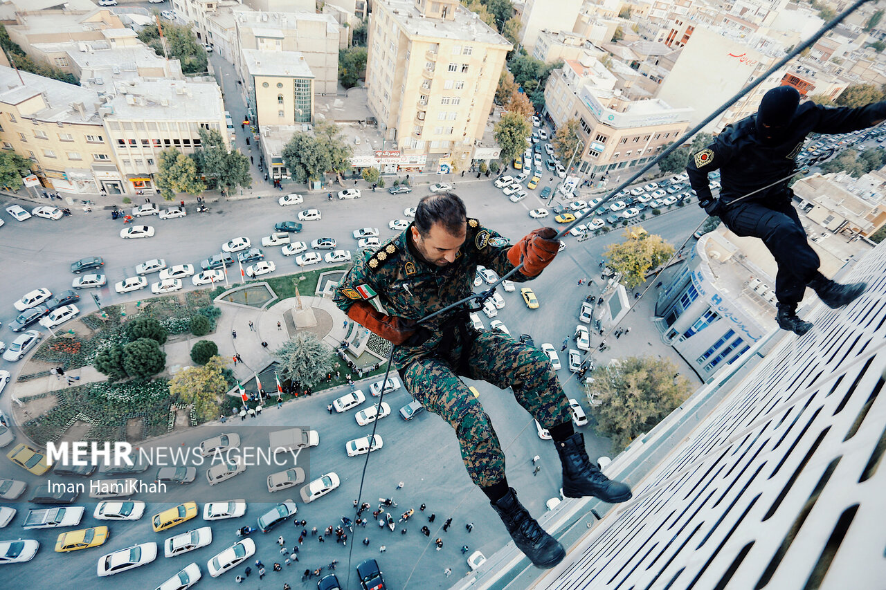 مانور راپل یگان ویژه نیروی انتظامی در همدان