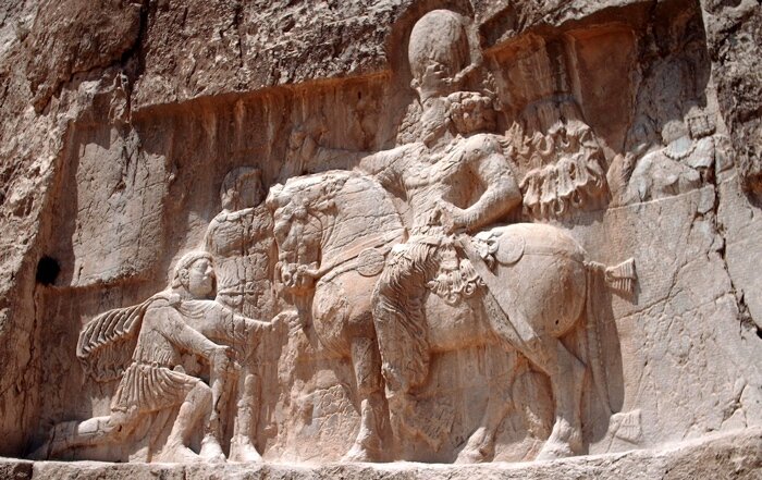 مجسمه والرین؛ واقعیت یا خطای تاریخی؟