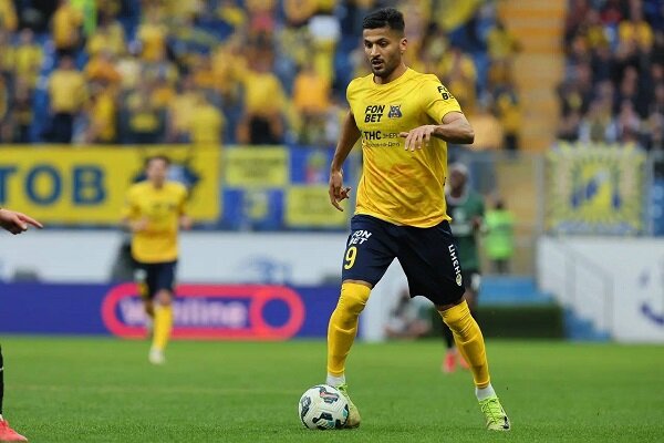 محبی بهترین بازیکن تیمش شد + عکس