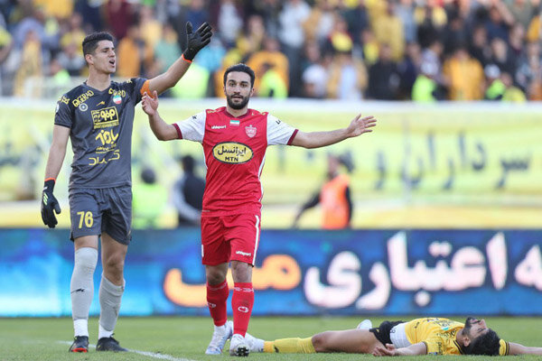 محرومیت دو بازیکن سپاهان پس از بازی با پرسپولیس/ دانشگرتبرئه شد
