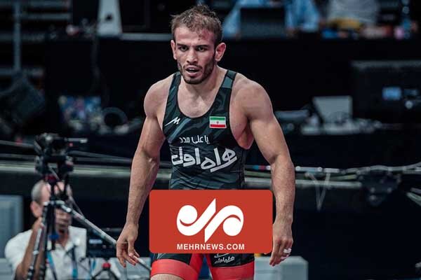 «محسننژاد» با پیروزی برابر کشتیگیر کرهای به یک چهارم رسید