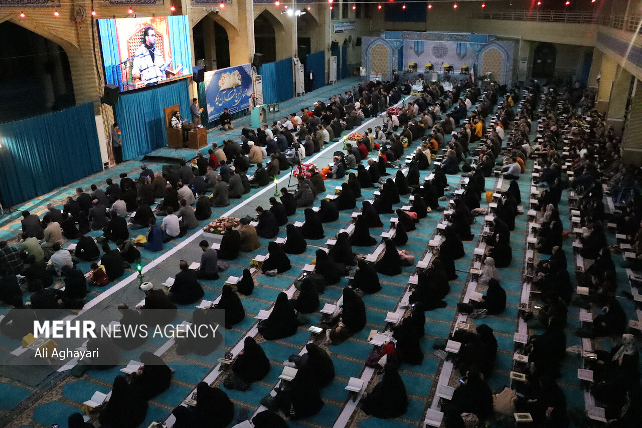 محفل انس با قرآن کریم در ارومیه