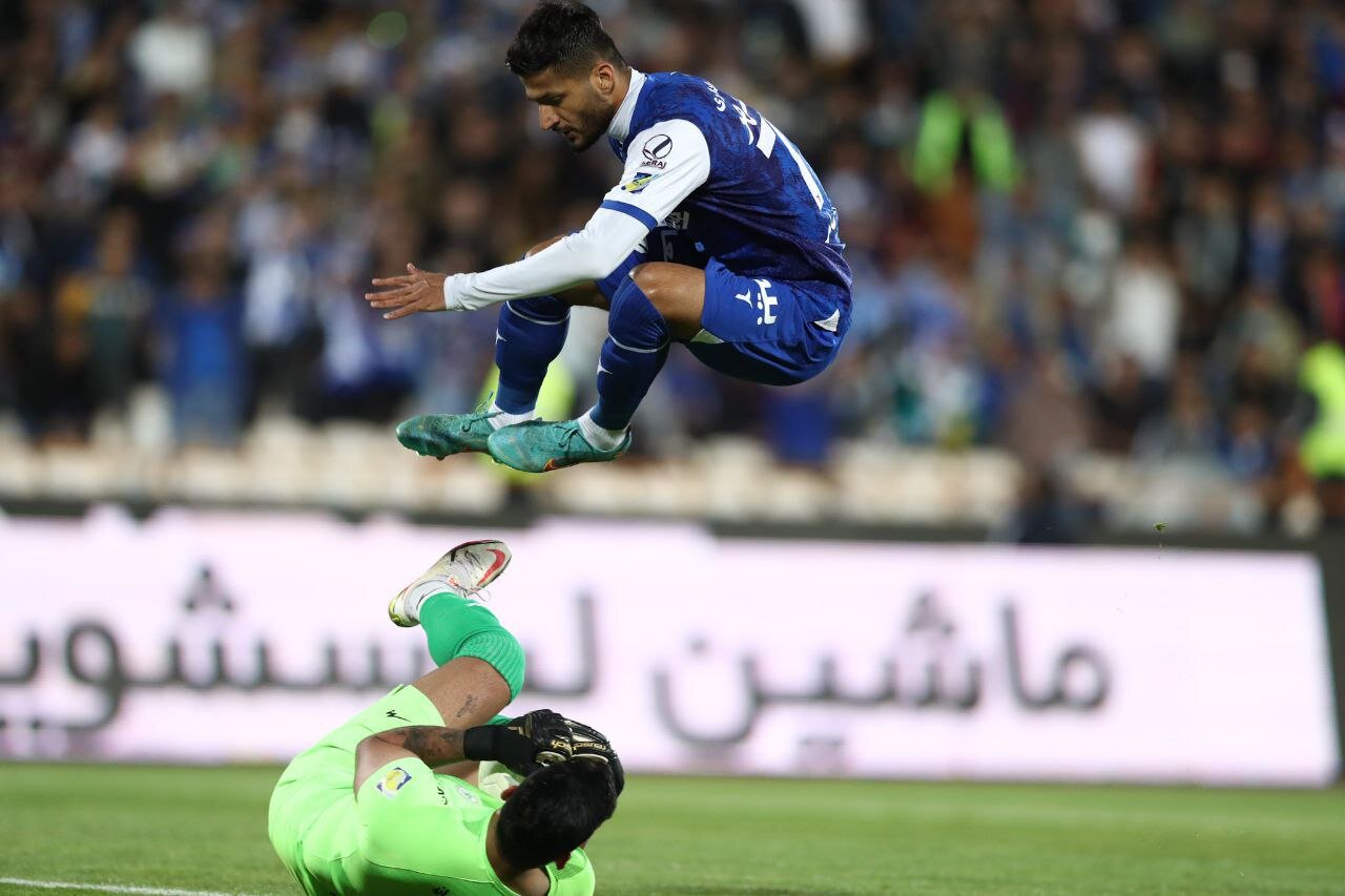 محمد محبی در آستانه انتقال به امارات/ توافق العین باسانتاکلارا