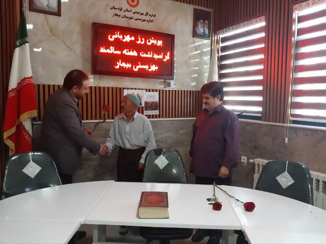 محمد میرزایی: تکریم سالمندان از وظایف انسانی و دینی جامعه است