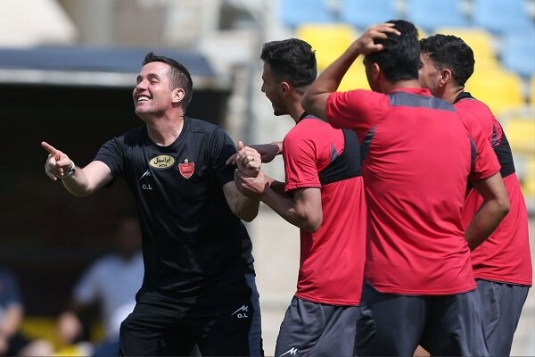 مخالفت مدیرعامل پرسپولیس با افزایش پیشنهاد ایجنت
اوسمار