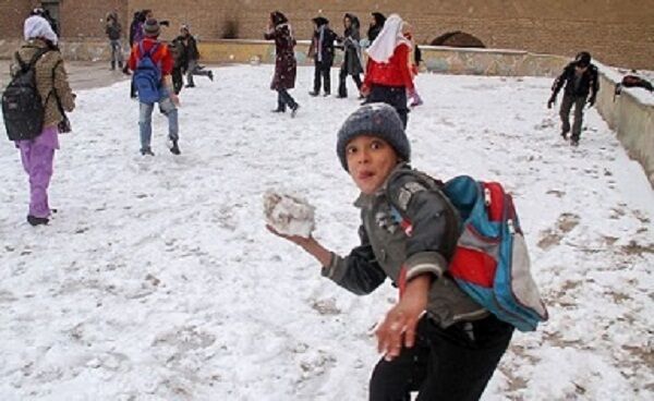 مدارس روستایی بیجار به علت بارش برف تعطیل است