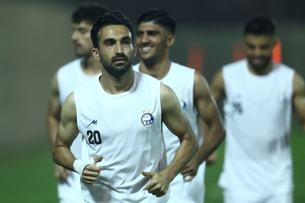 مدافع استقلال باید تیم جدیدش را معرفی کند