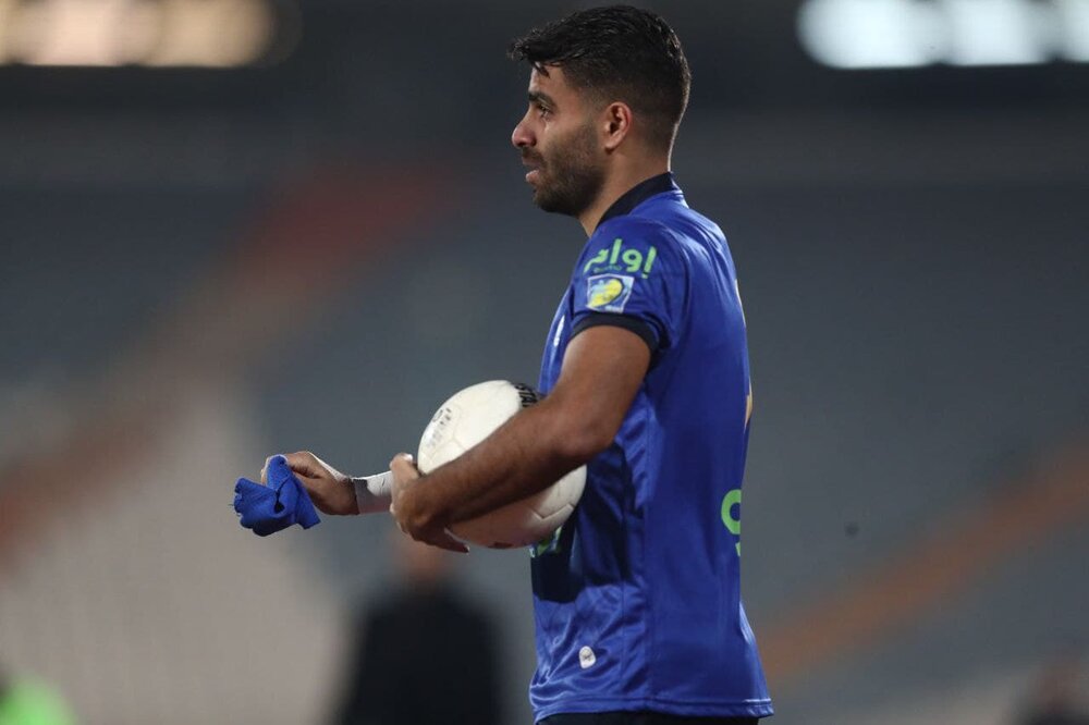 مدافع استقلال چطور بازی با آلومینیوم را از دست داد