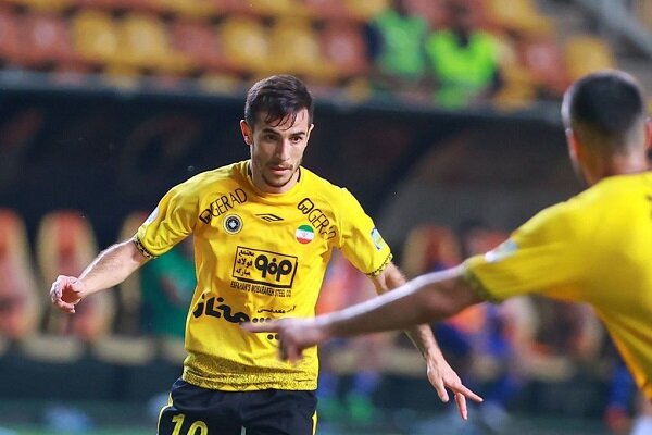 مدافع سابق استقلال غایب سپاهان برابر پرسپولیس/ یک خودی در
ابهام