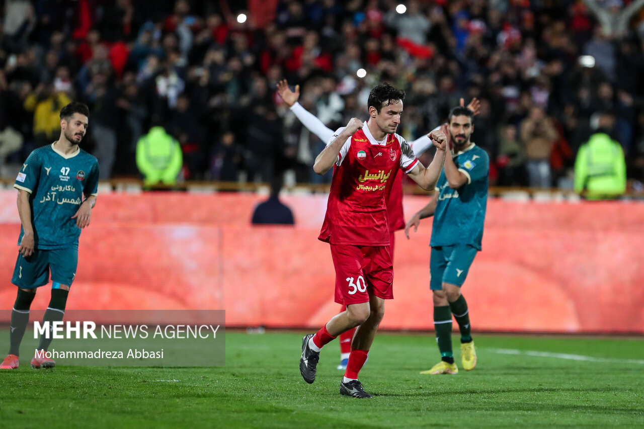 مدافع پرسپولیس در آستانه شکستن یک رکورد/ گولسیانی نزدیک به
«ویتل»