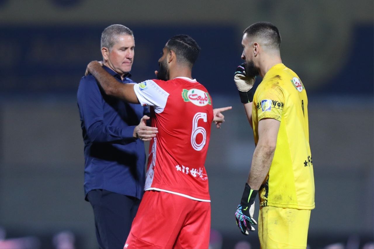 مدافع پرسپولیس نگرانیهای قلعه نویی در تیم ملی را بیشتر کرد