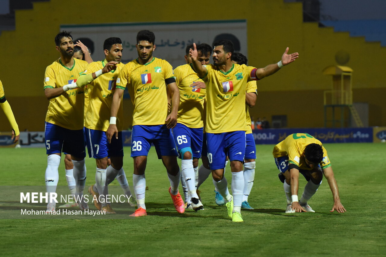 مدیر عامل باشگاه نفت آبادان افکار را منحرف نکند