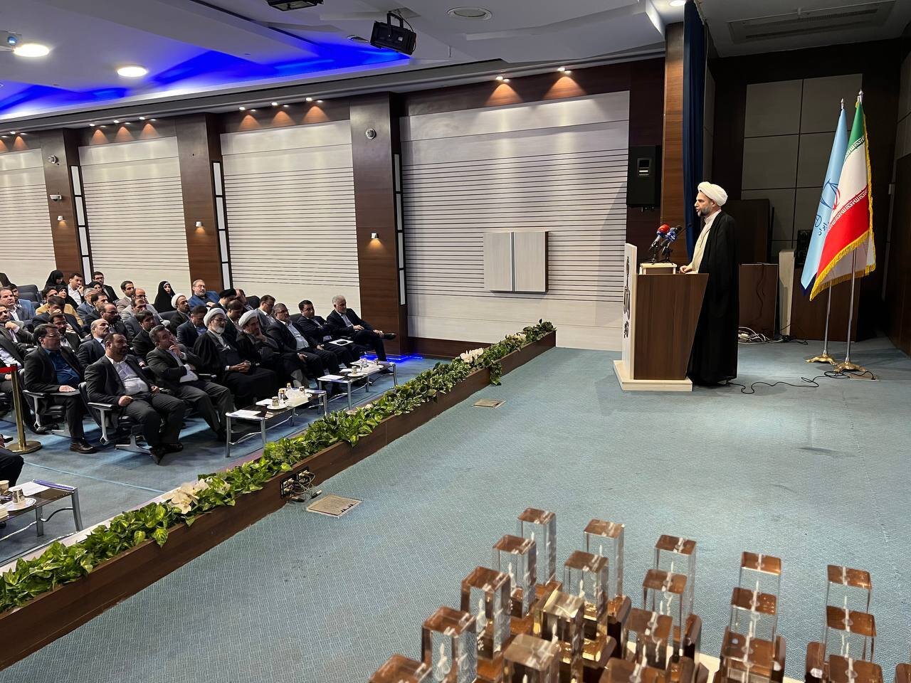 مدیران، قضات و کارکنان برتر دستگاه قضایی معرفی شدند