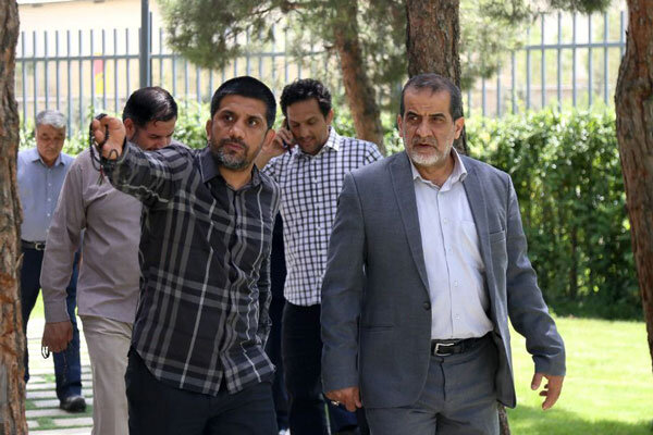 مدیرکل حراست وزارت ورزش به فدراسیون کشتی رفت