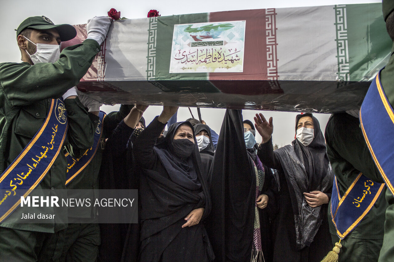 مراسم استقبال از پیکر مطهر شهیده فاطمه اسدی در سنندج