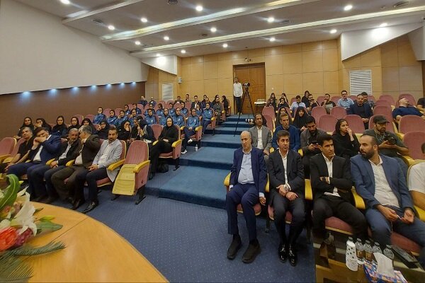مراسم بدرقه زنان فوتسال؛ تاج: همه از این تیم انتظار قهرمانی دارند