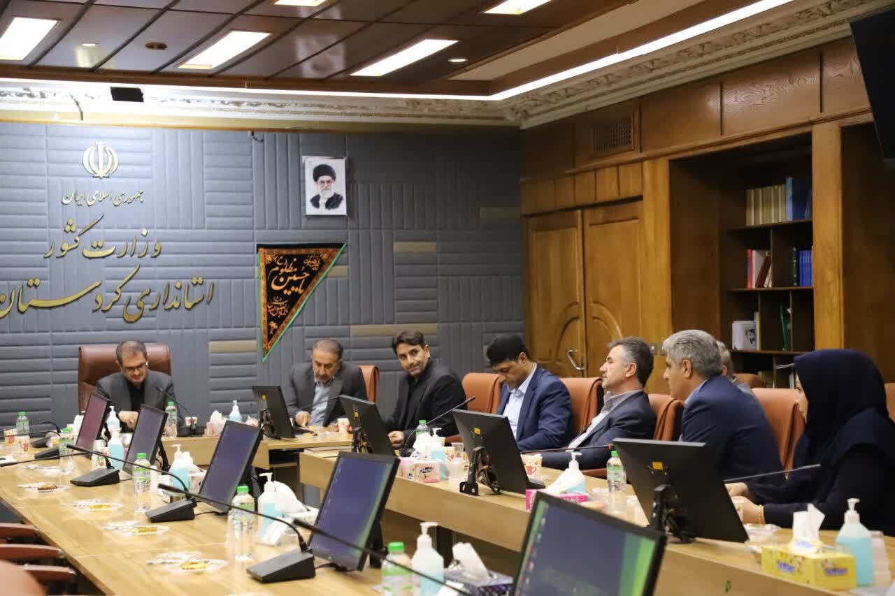 مراسم بزرگ مولودی خوانی در پارک روجیار سنندج برگزار
میشود