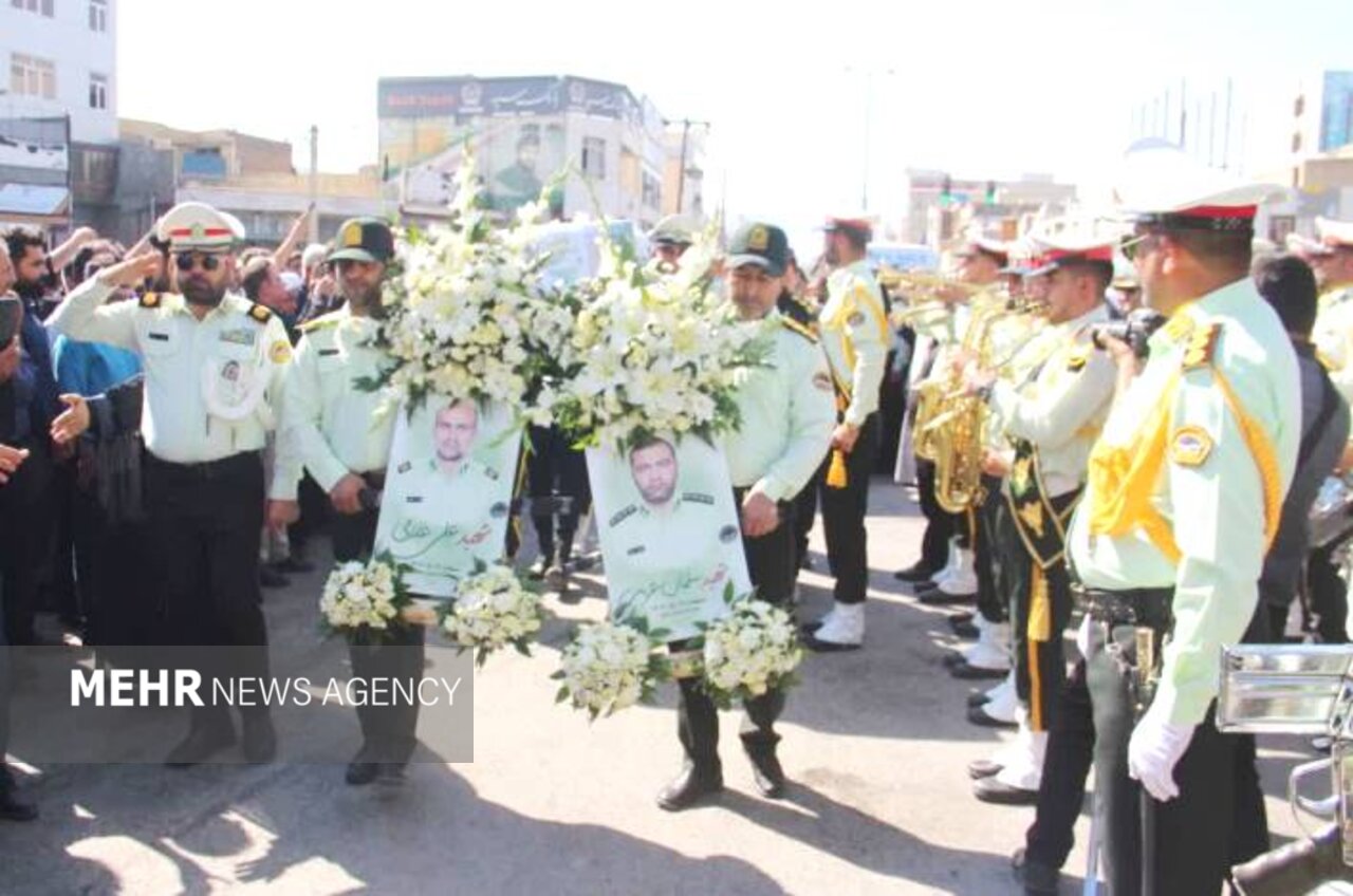 مراسم تشییع شهدای مدافع امنیت در شهرستان ایذه برگزارشد