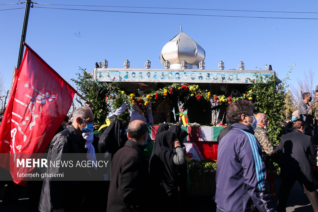 مراسم تشییع پیکر دو شهید گمنام دفاع مقدس در وزارت ورزش و جوانان