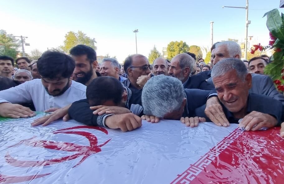 مراسم تشییع پیکر شهید ایوب بشیری در قروه