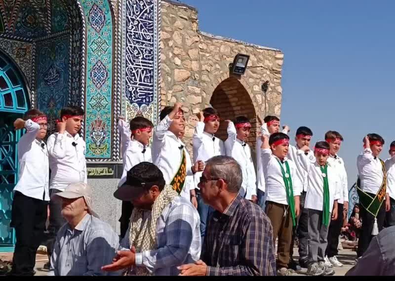 مراسم جشن عید غدیر در آستانه امامزاده حمزه عرب بیجار