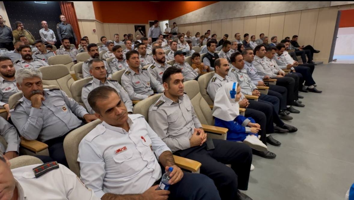 مراسم روز آتش نشان در سنندج برگزار شد