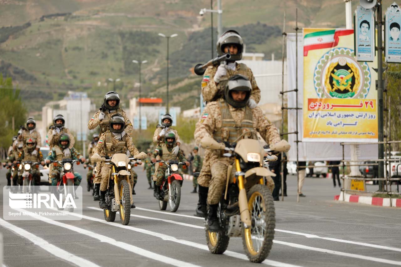 مراسم روز ارتش در سنندج