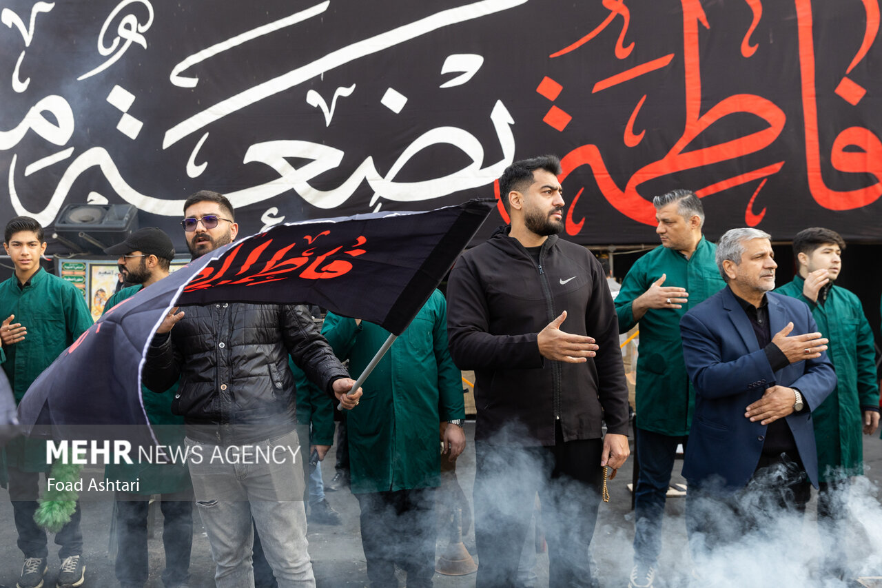 مراسم عزاداری شهادت حضرت زهرا (س) در میدان هفتم تیر