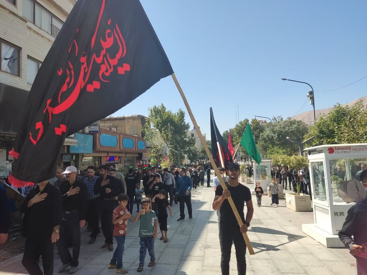 مراسم عزاداری ۲۸ صفر در سنندج همزمان با محکومیت جنایات رژیم صهیونیستی