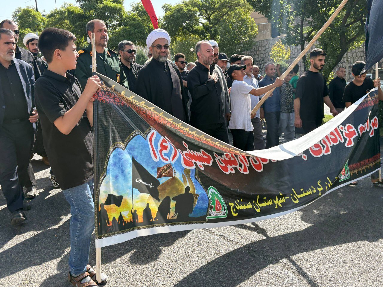 مراسم پیادهروی جاماندگان اربعین حسینی در سنندج برگزار شد