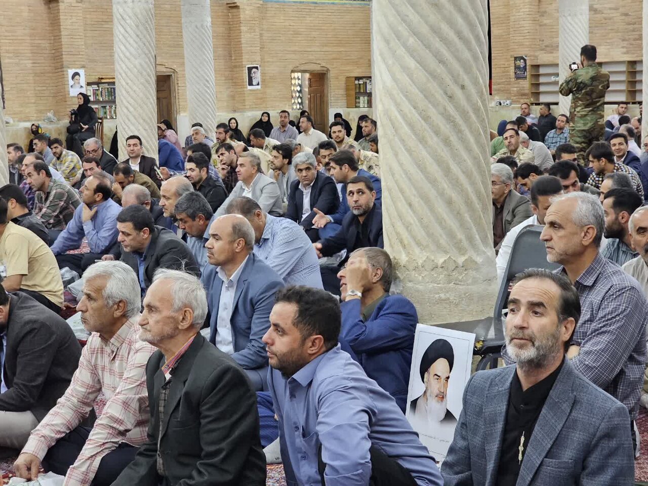 مراسم گرامیداشت سالگرد ارتحال امام راحل در مسجد جامع سنندج