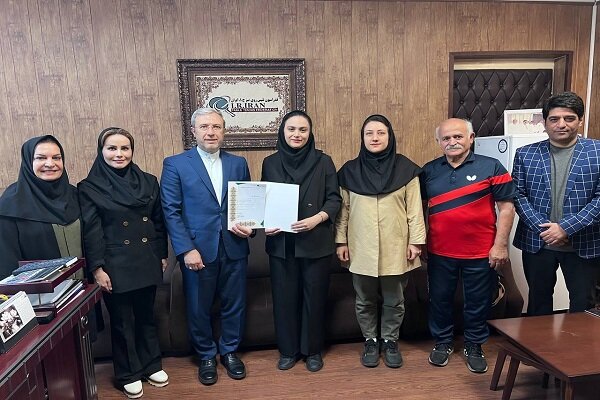 مربی تیم تنیس روی میز جوانان وهوپس دختر انتخاب شد