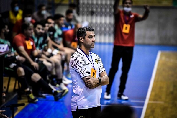 مرتجی: باخت به کازرون را جبران می کنیم/ از بازیکنانم راضی هستم