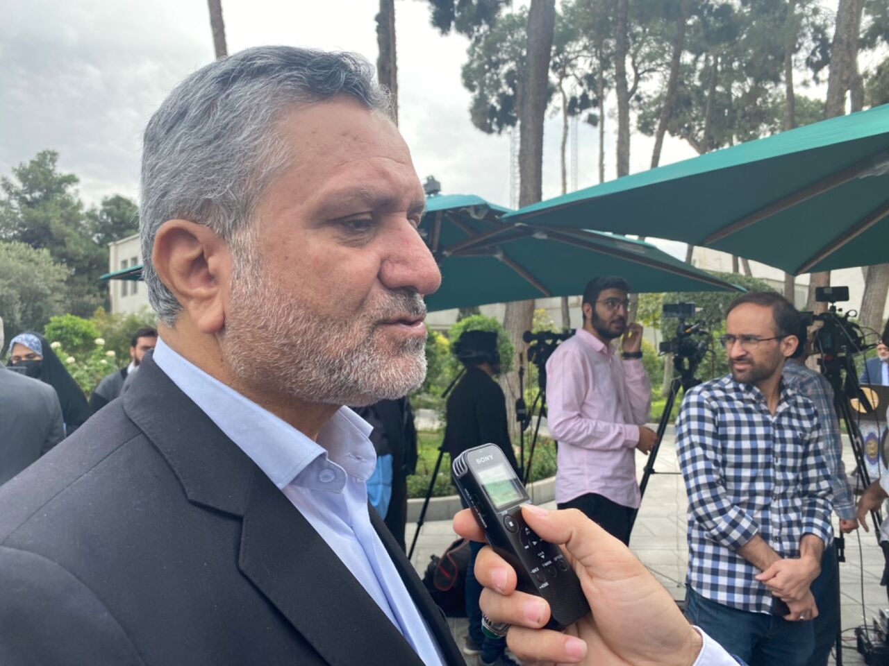 مرتضوی: بدهی ۲ هزار میلیاردی داروخانهها پرداخت شد/افزایش تولید سرم و آنتی بیوتیک