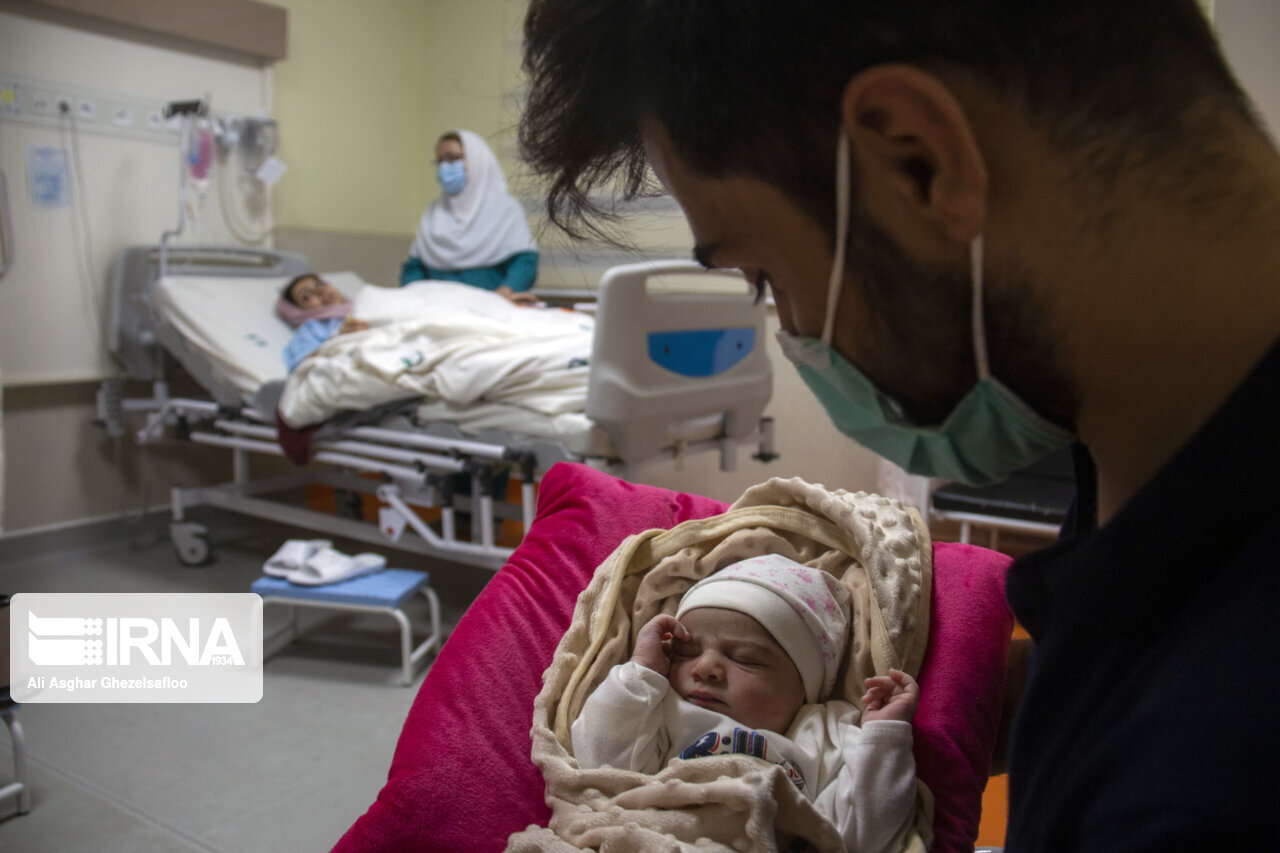 مرخصی زایمان برای تمامی بیمهشدگان زن شاغل ۹ ماه است