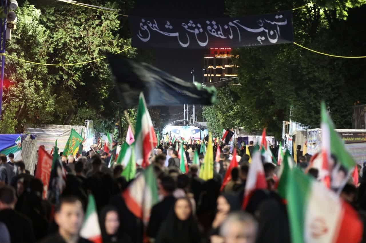 مردم ارومیه در شب های اقتدار ملی همچنان در خیابان ایستاده اند