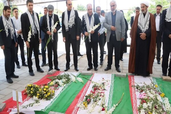 مردم ایران پرورش یافته مکتب نهضت عاشورا هستند