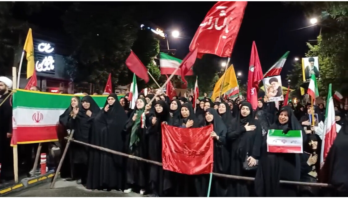 مردم سلماس پای انقلاب، رهبری و وطن ایستاده‌اند