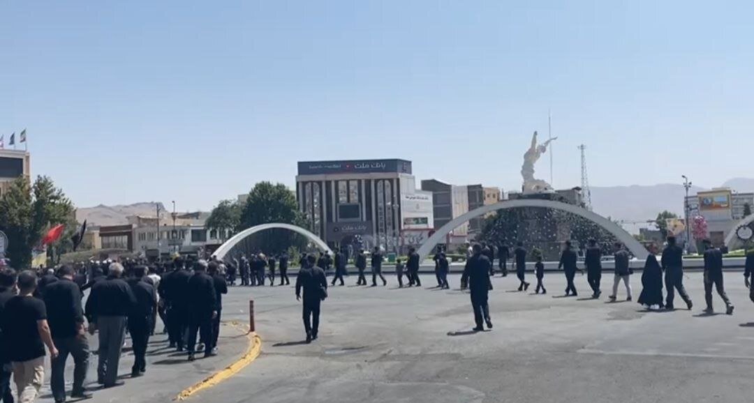 مردم کردستان در سوگ سرور و سالار شهیدان عزاداری
کردند