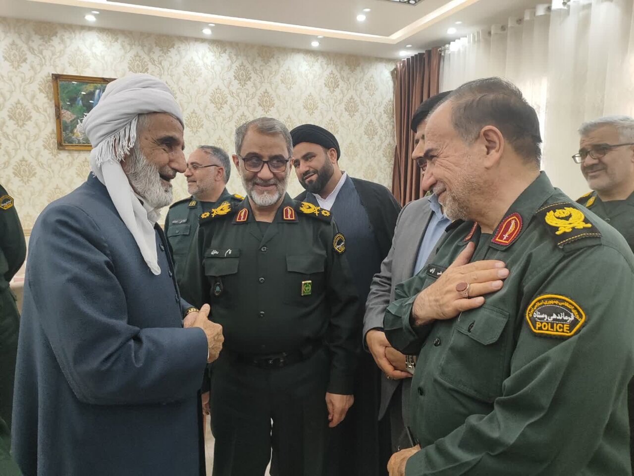 مردم کردستان قدردان و مدیون زحمات پلیس هستند