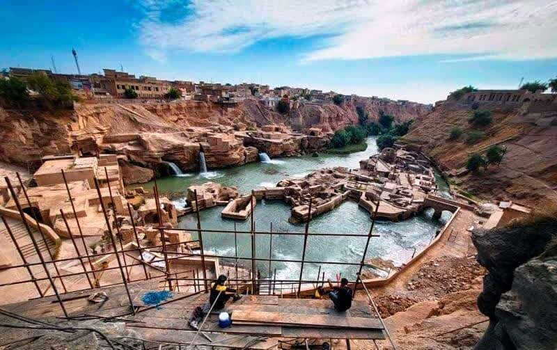 مرمت دیواره غربی سازههای آبی شوشتر به طور کارشناسی دنبال میشود