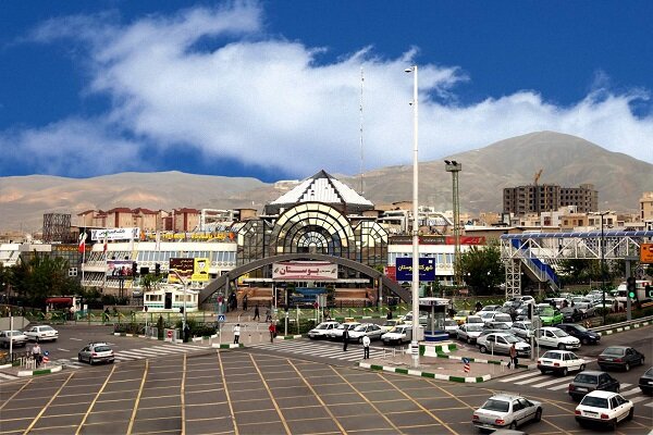 مرکز تجاری و اداری ناایمن در آستانه پلمب قرار گرفت