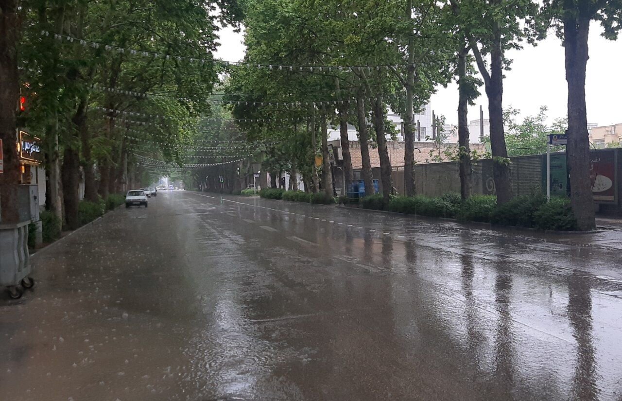 مریوان رکوردار بارش باران/کاهش کیفیت هوا و دید افقی درکردستان