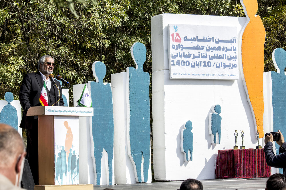 مریوان محور تبادلات فرهنگی با اقلیم کردستان عراق باشد