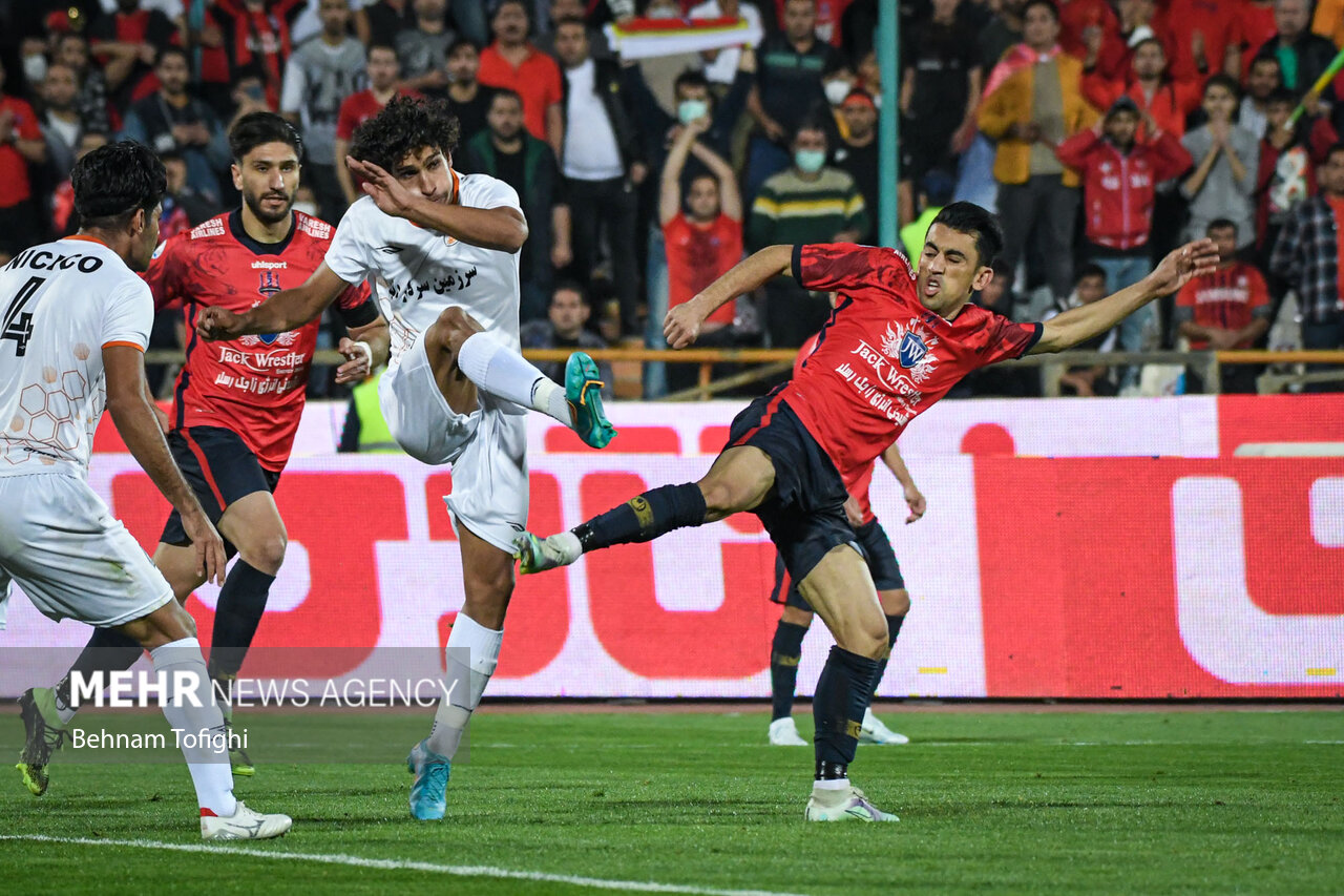 مس کرمان برابر گل گهر متوقف شد/ پیروزی سپاهان برابر نساجی