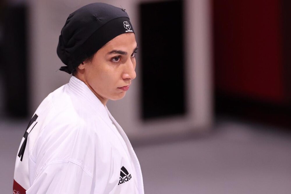 مسئولان فدراسیون کاراته بی‌توجهی کردند/ در خانه خودم فراموش شدم