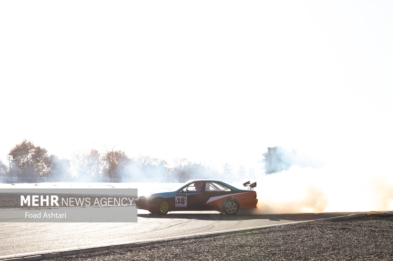 مسابقات کارپارک دریفت