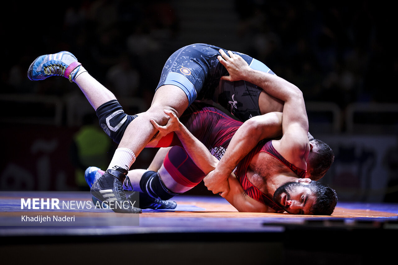 مسابقات کشتی جام جهان‌ پهلوان تختی در شیراز آغاز شد